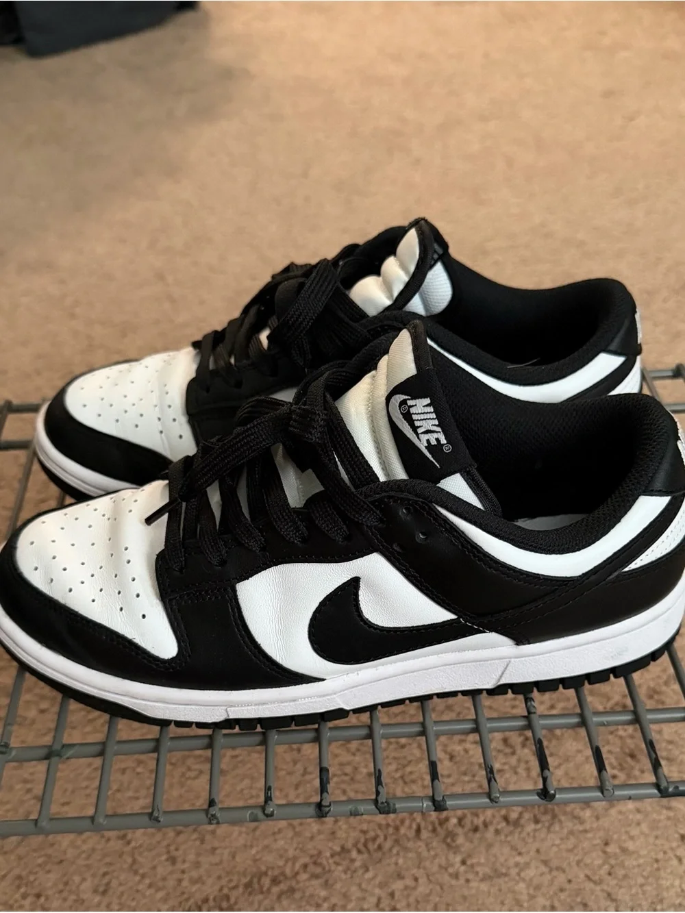 Nike Dunks Low - Black and White